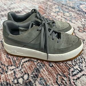 Nike Air Force 1 AF1 Sage Low Cool Grey Shoes Women’s Size 7.5 Suede